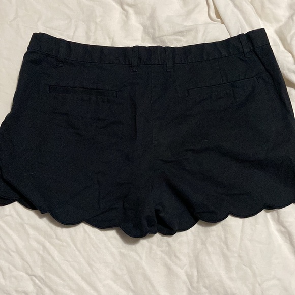 Gap scalloped edge shorts - Picture 5 of 6